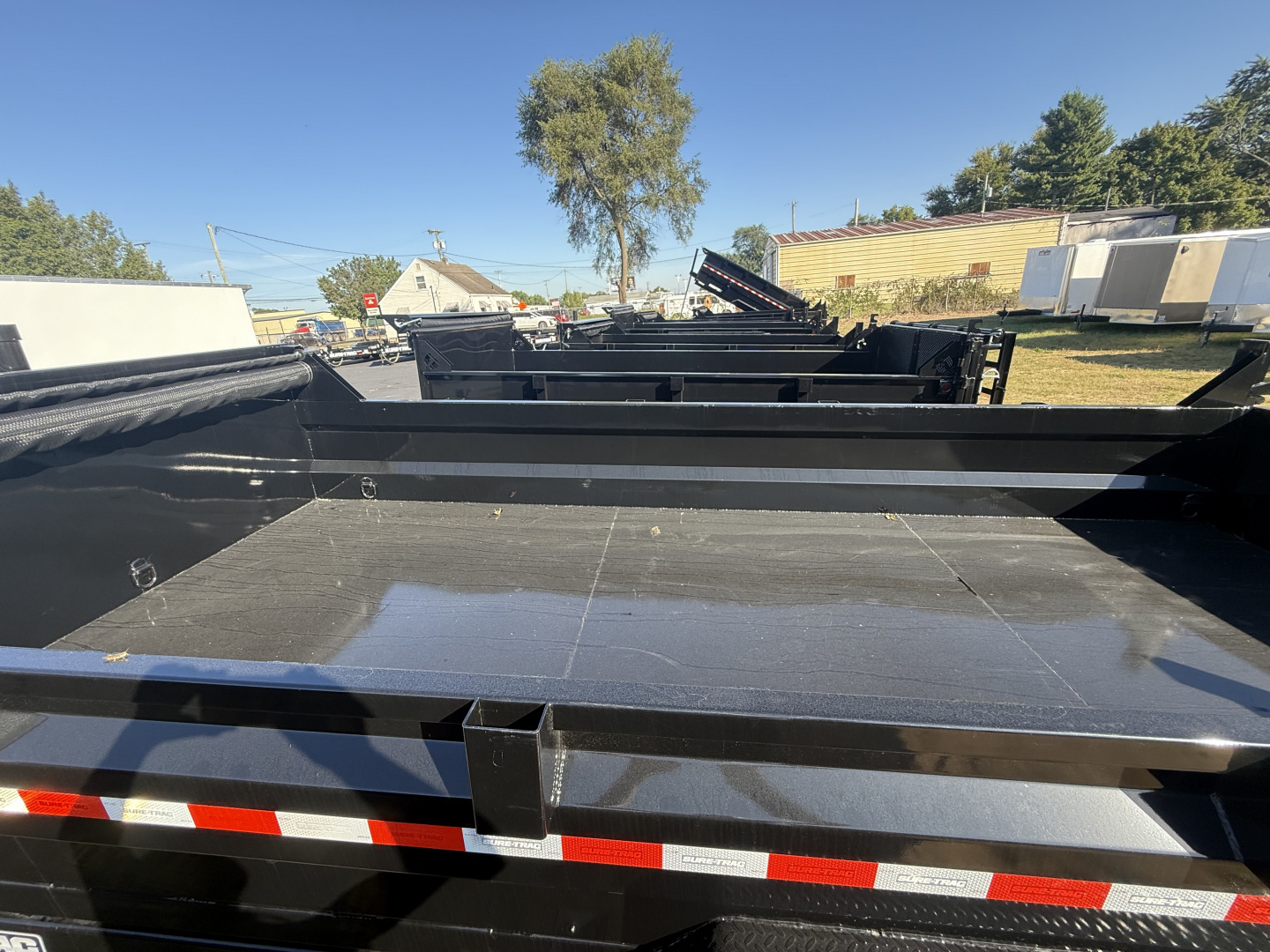 New Sure-Trac 82x16 14k tels. Dump with tarp kit