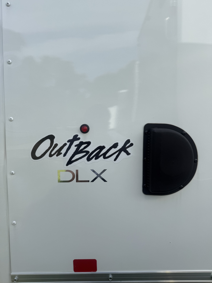 New 2025 Pace American 8.5x24 10k V-nose Screwless 6'-6" wing,alum.rim Car / Racing Trailer