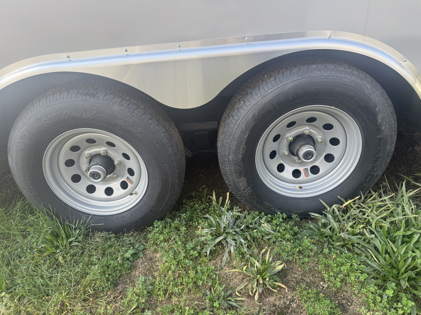 New Interstate Trailers 8.5x24 10k car hauler ,beavertail, 4- d-rings