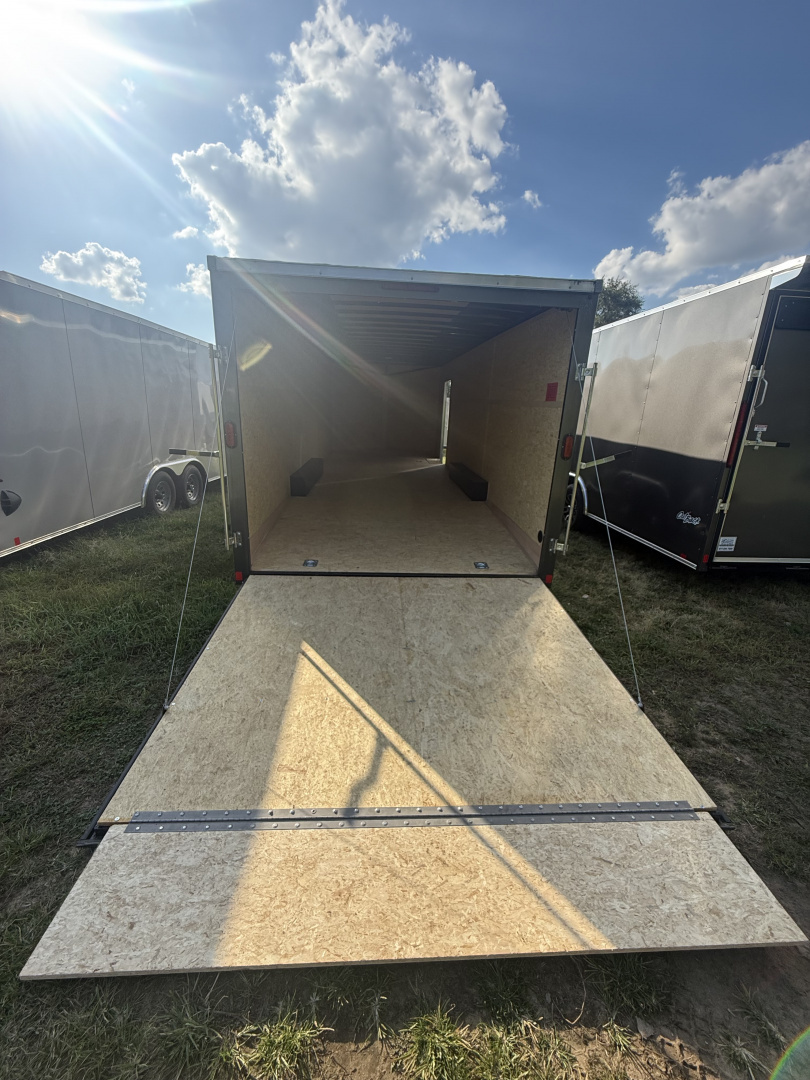 New Interstate Trailers 8.5x24 10k car hauler ,beavertail, 4- d-rings