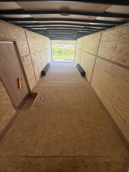 New Interstate Trailers 8.5x24 10k car hauler ,beavertail, 4- d-rings