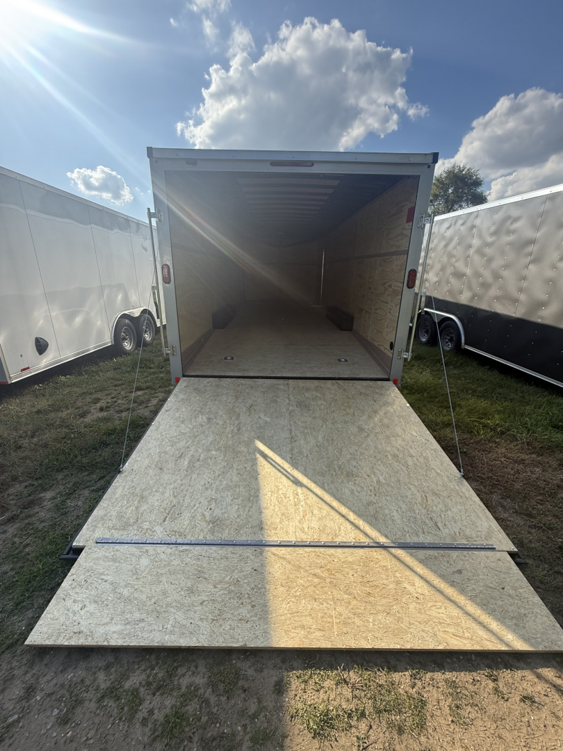 New Interstate Trailers 8.5x24 10k SFC car hauler, beaver tail, 4 d-ring