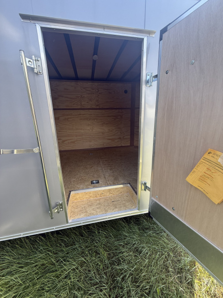 New Interstate Trailers 8.5x24 10k SFC car hauler, beaver tail, 4 d-ring