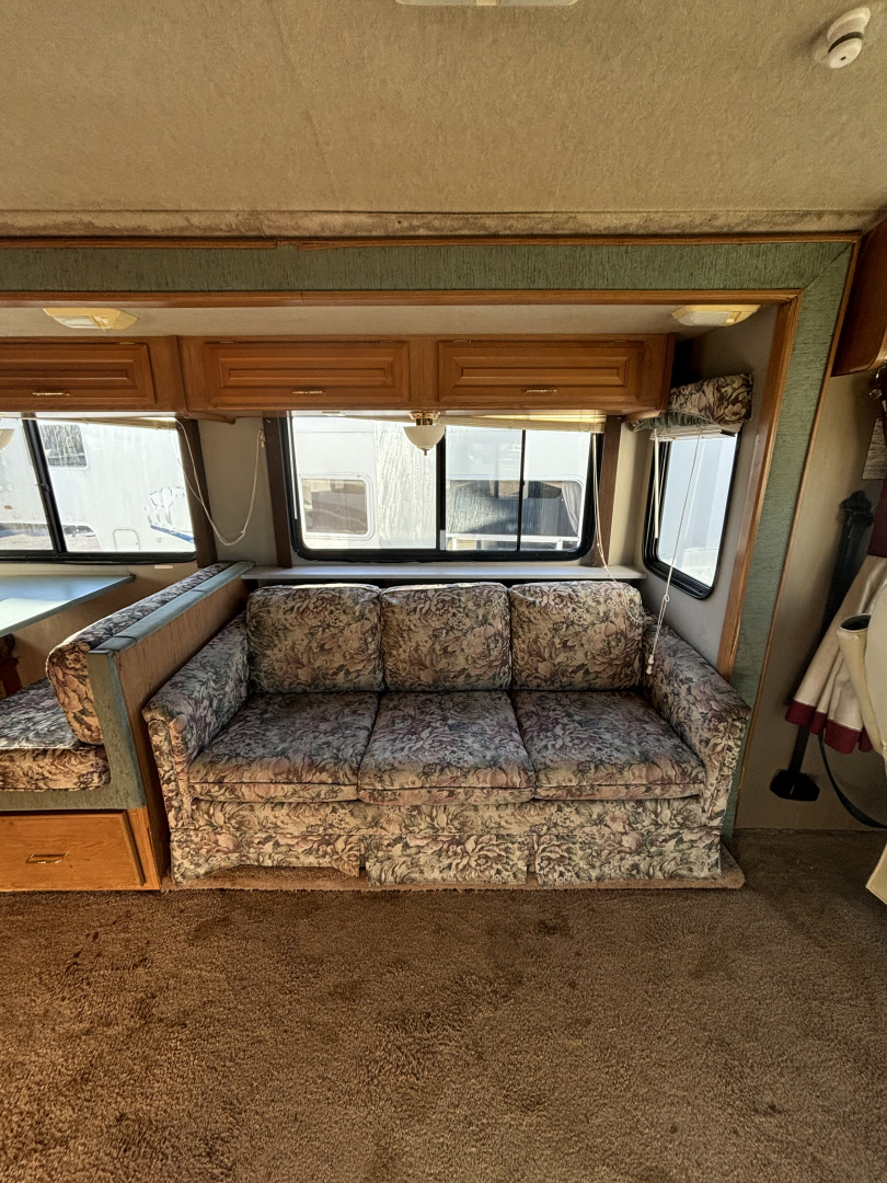 Used 1999 Fleetwood RV Southwind Storm Class A