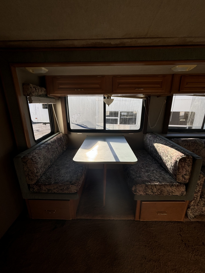 Used 1999 Fleetwood RV Southwind Storm Class A