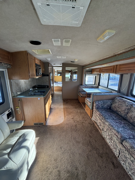 Used 1999 Fleetwood RV Southwind Storm Class A