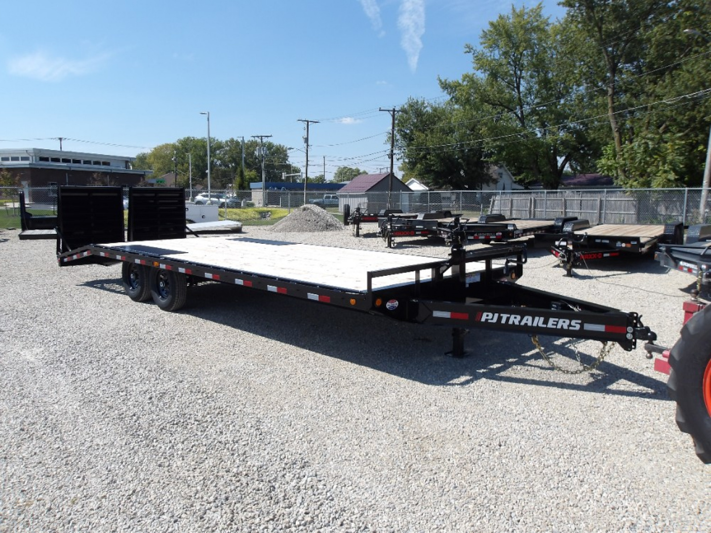 New 2026 PJ Trailers F8242 Deckover Trailer