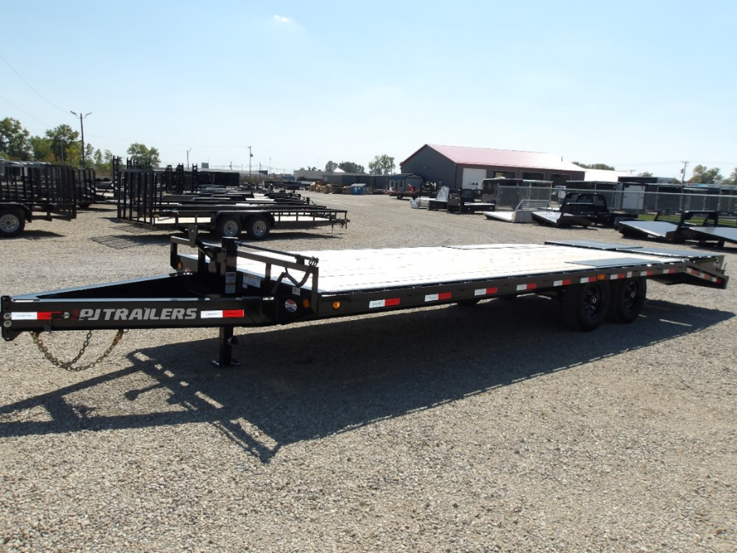New 2026 PJ Trailers F8242 Deckover Trailer