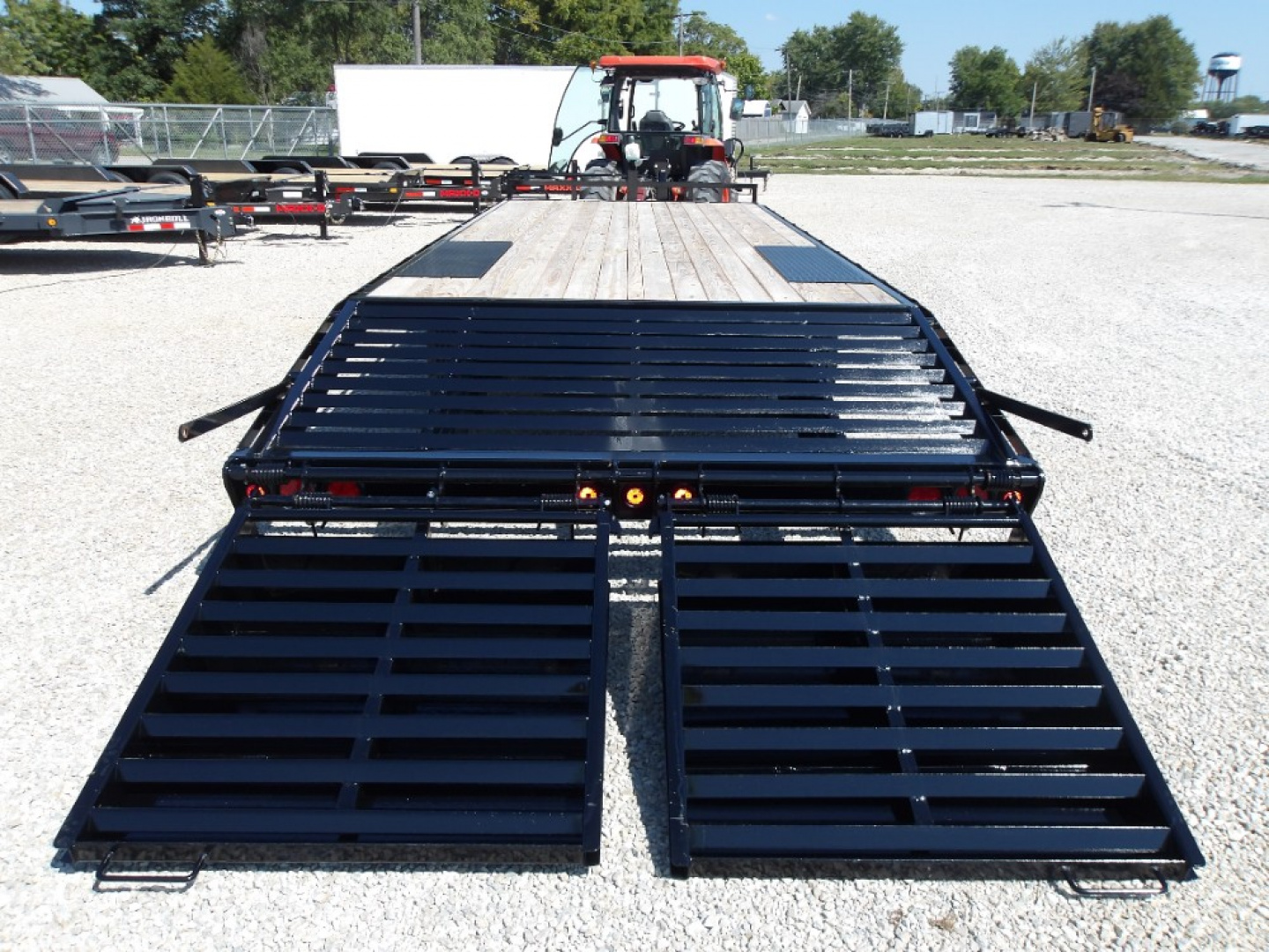 New 2026 PJ Trailers F8242 Deckover Trailer