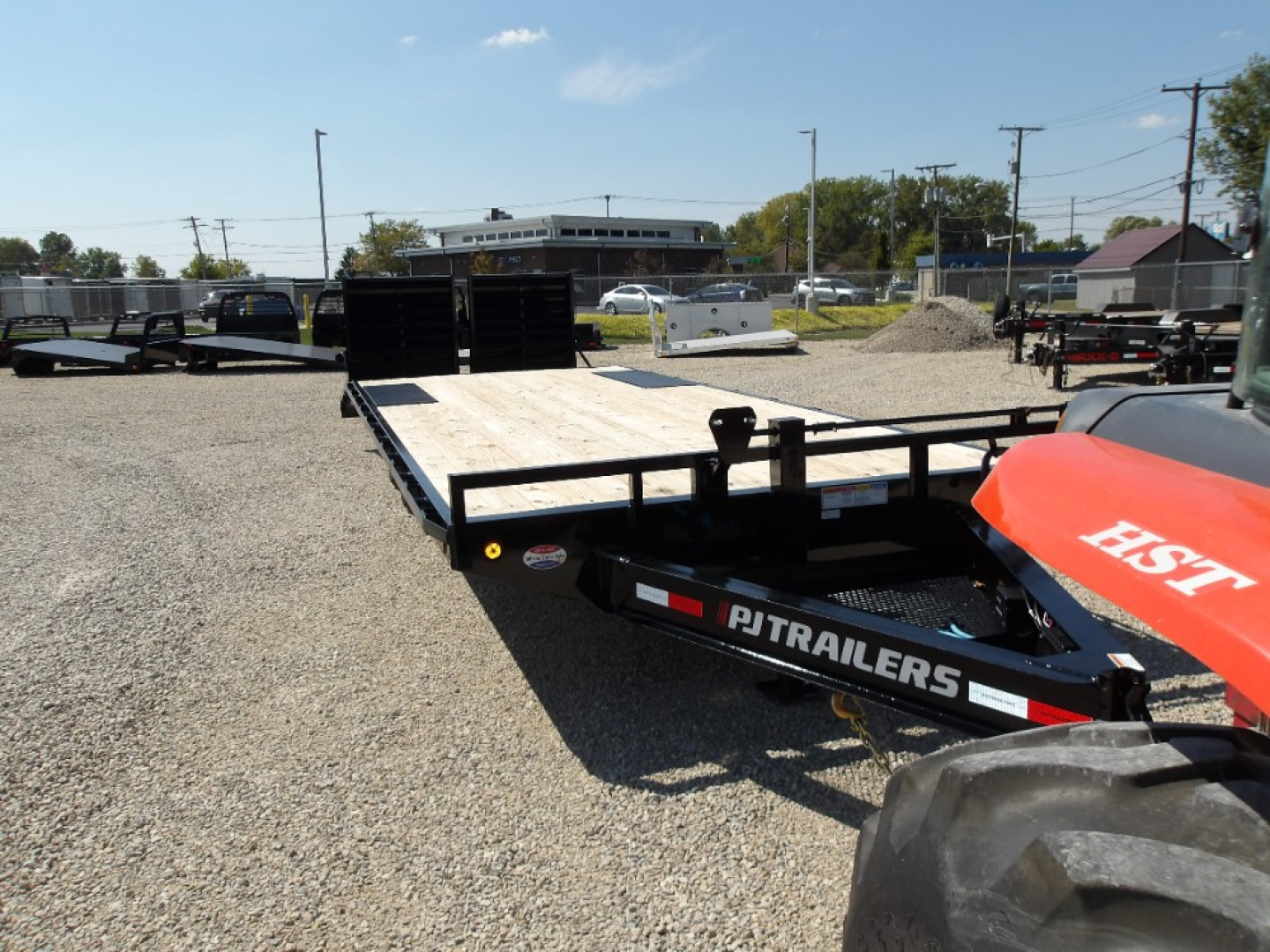 New 2026 PJ Trailers F8242 Deckover Trailer