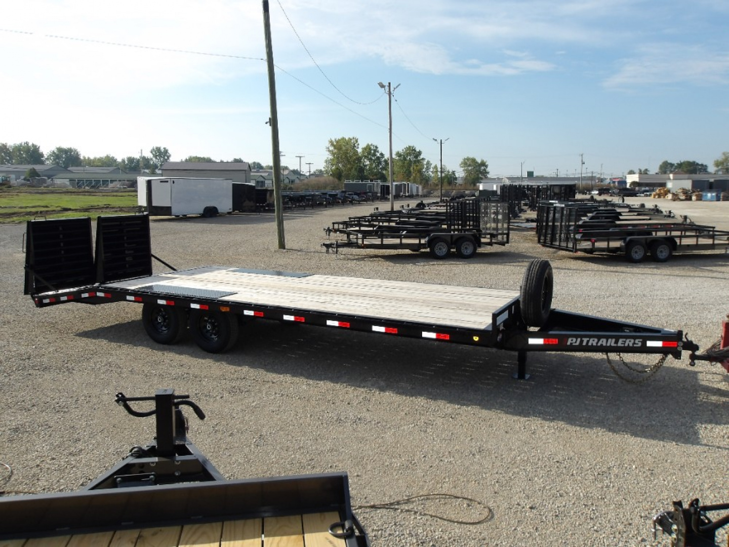 New 2026 PJ Trailers F8242 Deckover Trailer