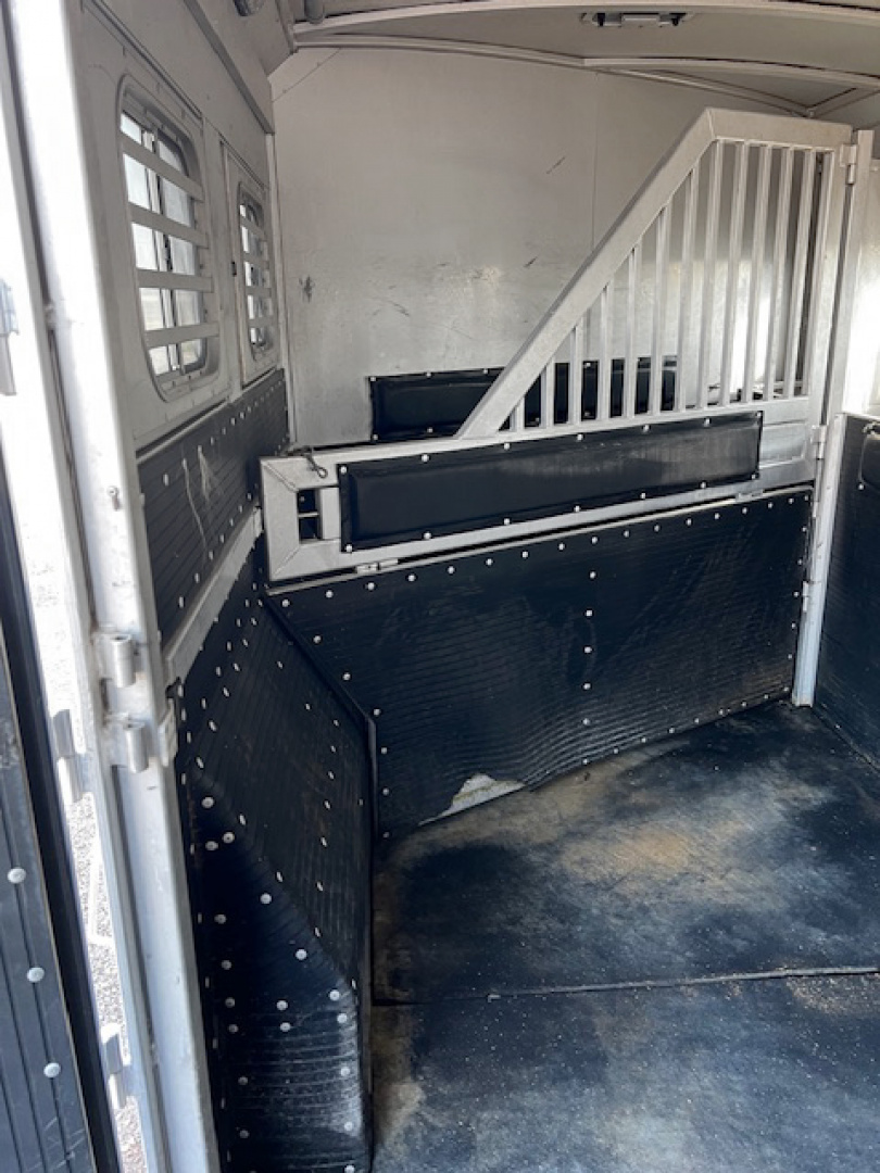 Used 2014 Platinum 4 Horse Reverse Load Living Quarters Trailer