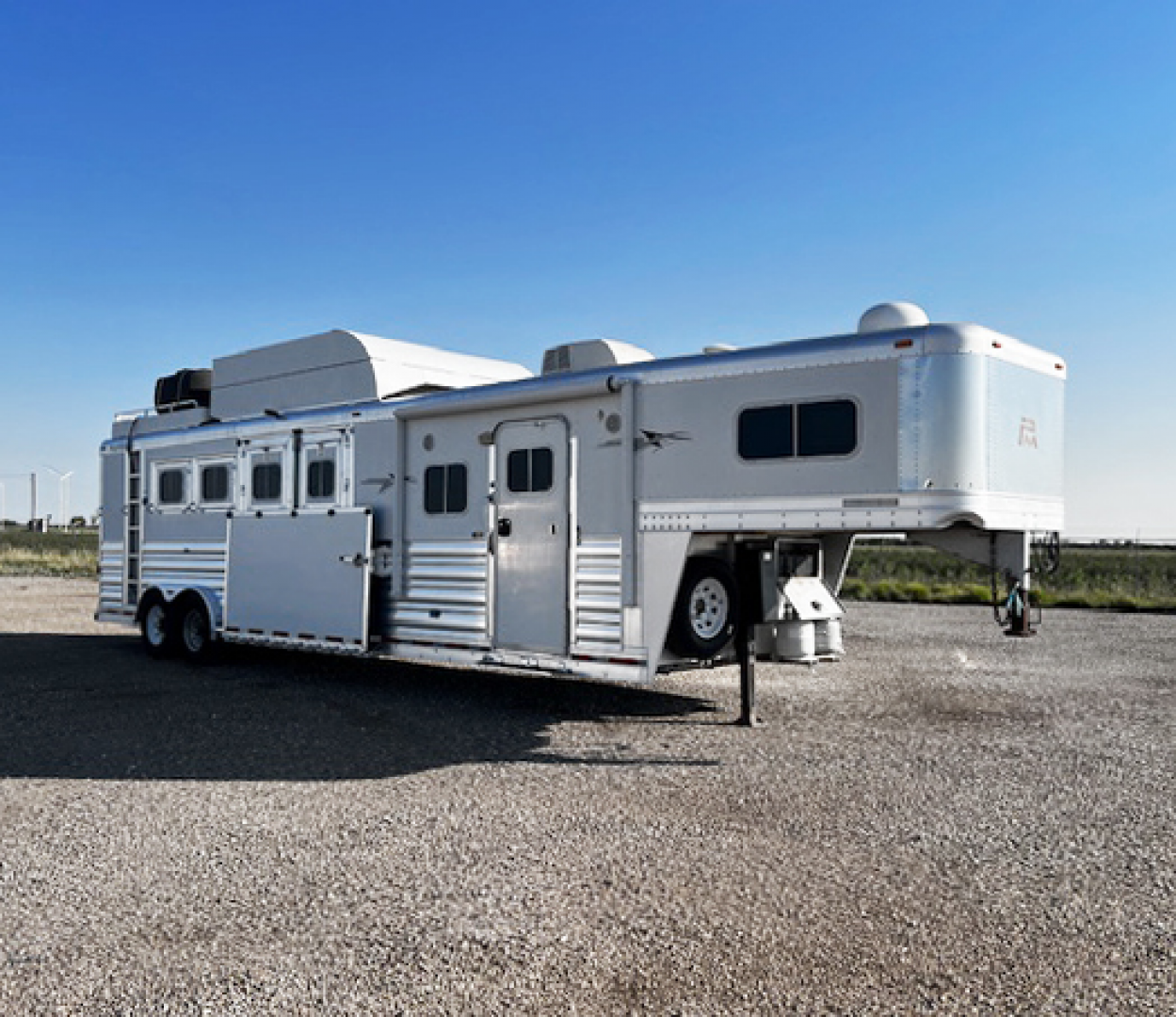 Used 2014 Platinum 4 Horse Reverse Load Living Quarters Trailer