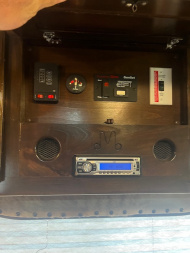 Used 2014 Platinum 4 Horse Reverse Load Living Quarters Trailer