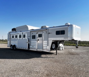 Used 2014 Platinum 4 Horse Reverse Load Living Quarters Trailer