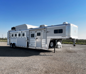 Used 2014 Platinum 4 Horse Reverse Load Living Quarters Trailer