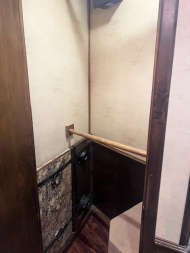 Used 2014 Platinum 4 Horse Reverse Load Living Quarters Trailer