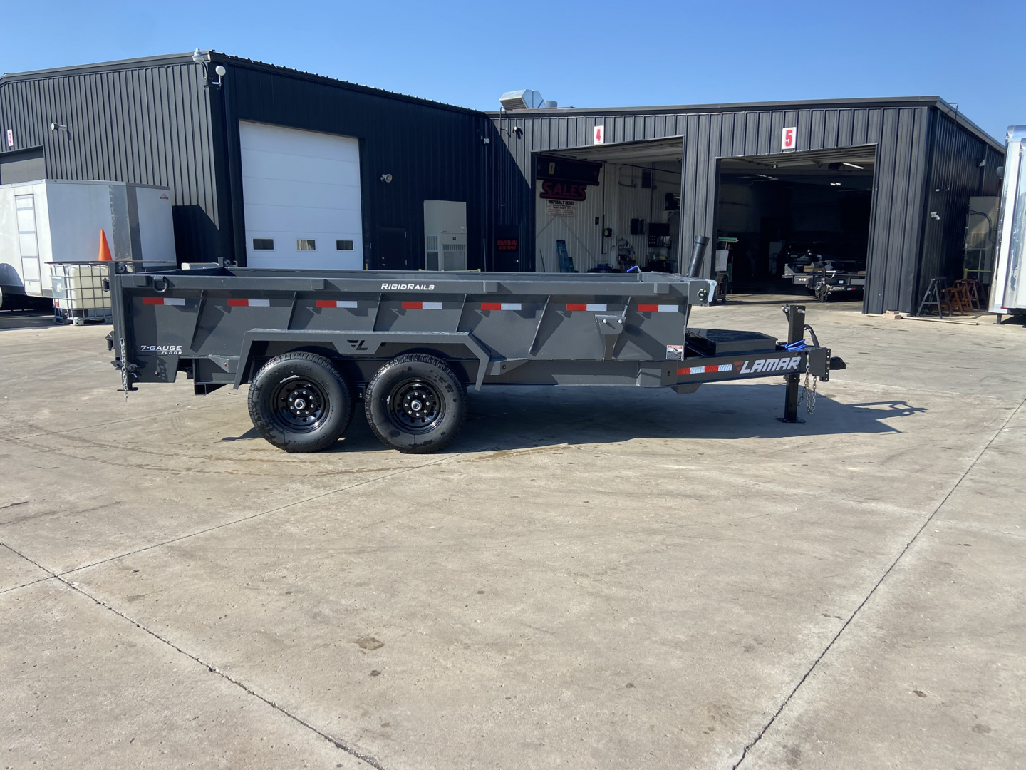 New 2026 Lamar Dump Trailer 14'