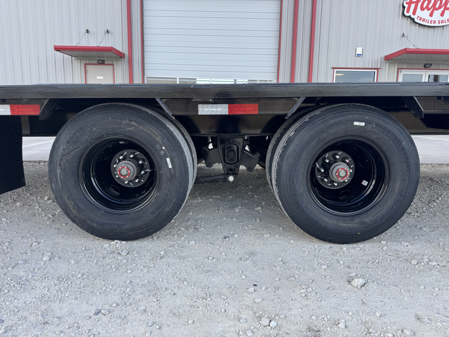 New 2026 PJ 102"x40' GN Low-Pro Flatbed w/ Duals - LD