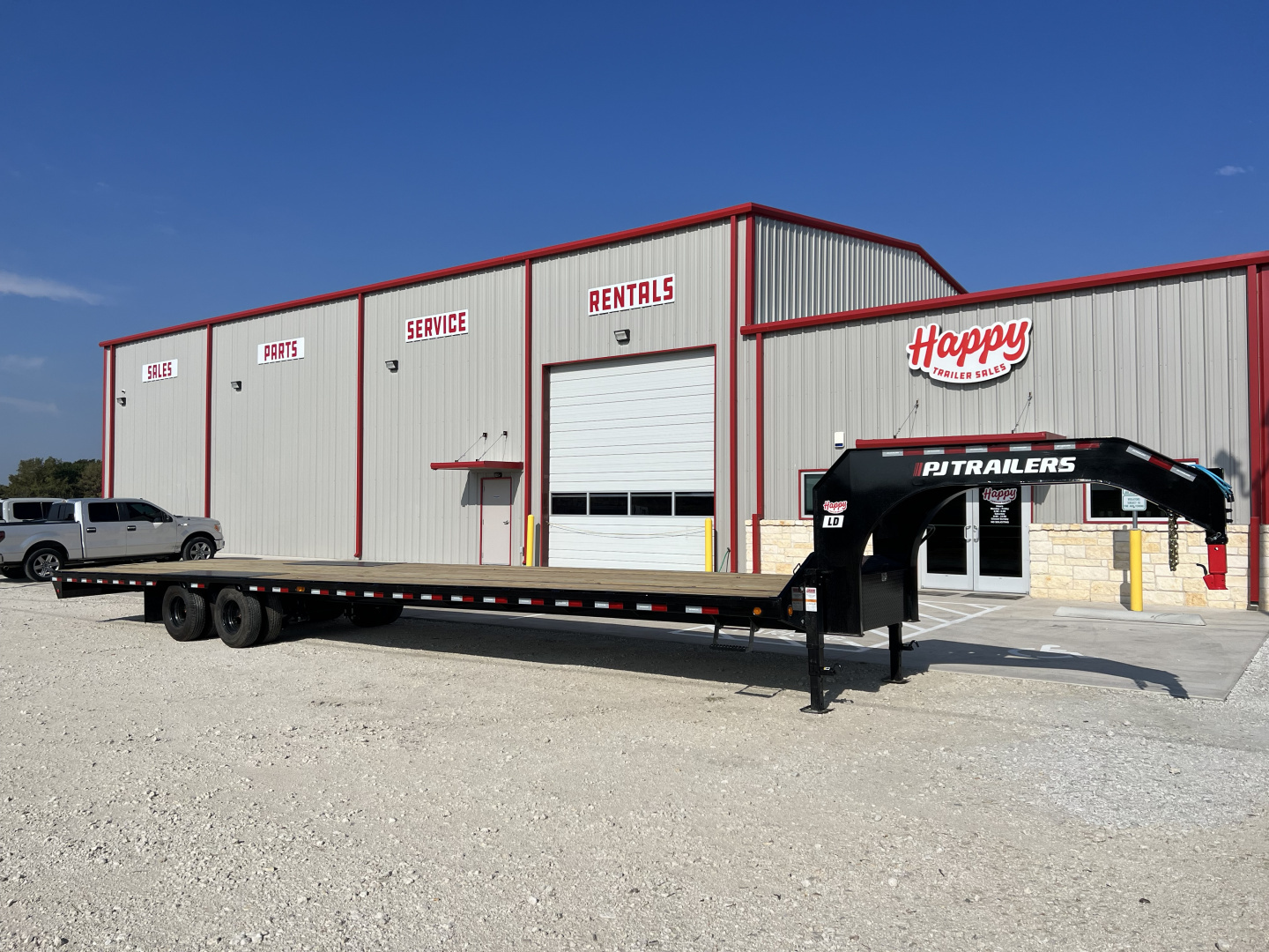 New 2026 PJ 102"x40' GN Low-Pro Flatbed w/ Duals - LD