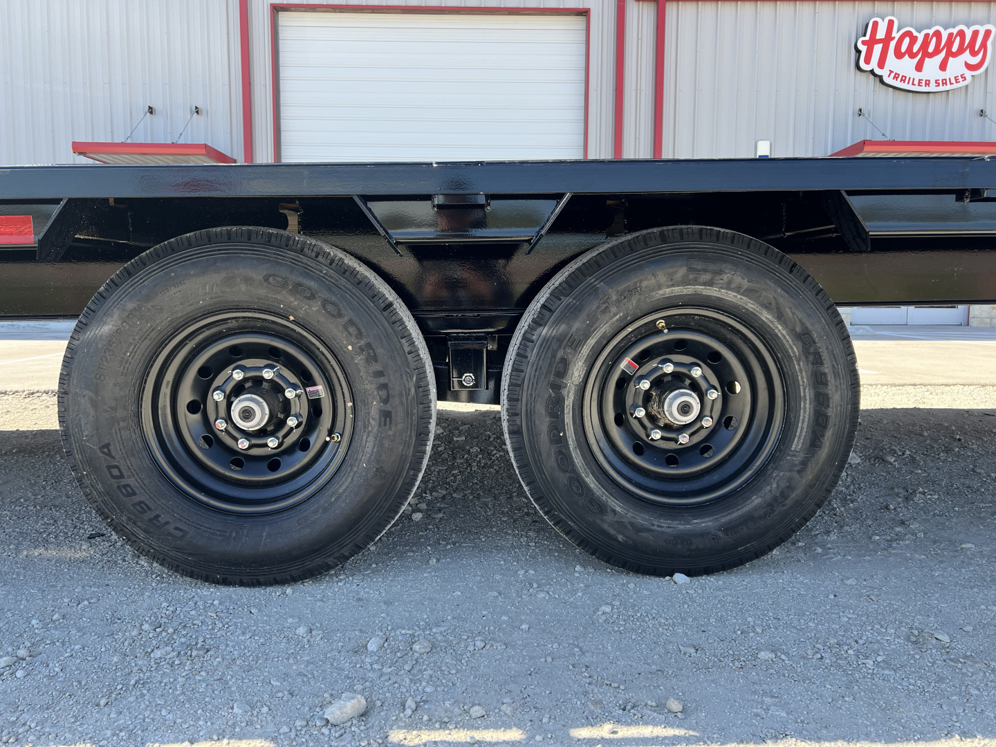 New 2026 PJ 102"x40' GN Low-Pro Flatbed w/ Singles - LS