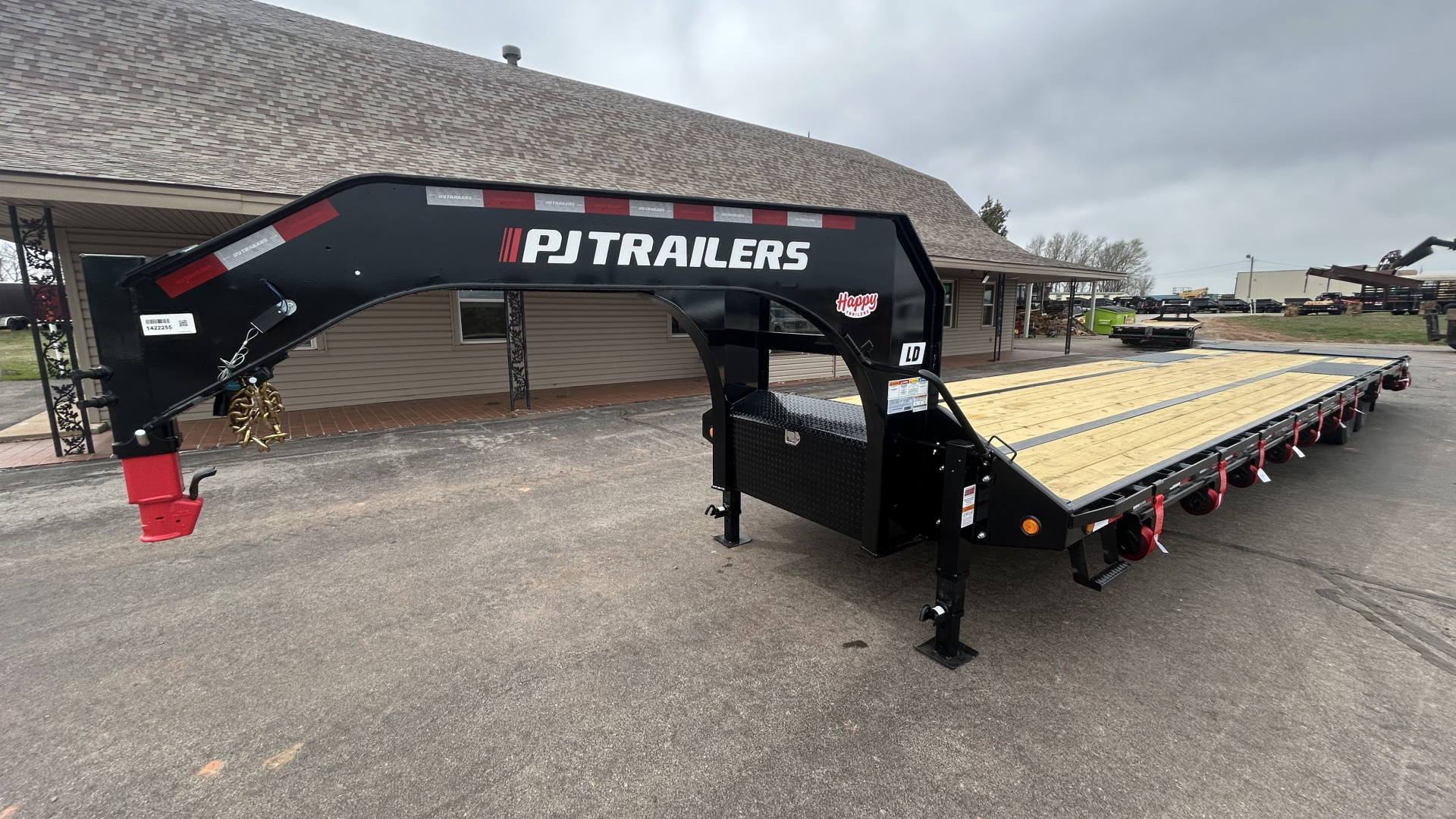 New 2026 PJ 102"x40' GN Low-Pro Air-Ride Flatbed w/ Duals - LD