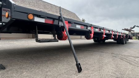 New 2026 PJ 102"x40' GN Low-Pro Air-Ride Flatbed w/ Duals - LD