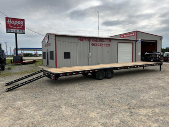 New 2026 PJ 102"x40' GN Low-Pro Flatbed w/ Singles - LX