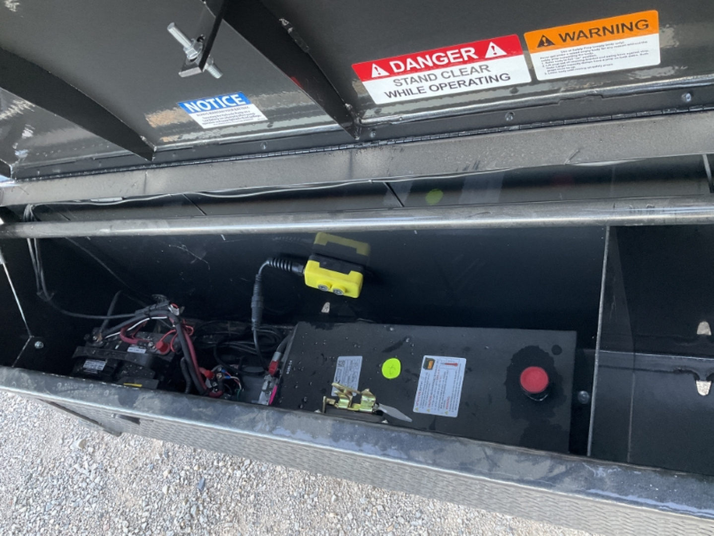 New 2026 Diamond C 82"x14' GN HD Low Profile Telescopic Dump w/ 32" Sides - LPT-GN207