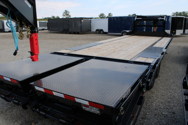 New 2026 PJ Trailers 25' 15K GVWR Gooseneck WITH MONSTER RAMPS Equipment Trailer **CLEARANCE**