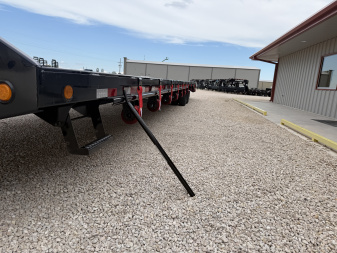 New 2026 PJ 102"x40' GN Low-Pro Flatbed w/ Duals - LD