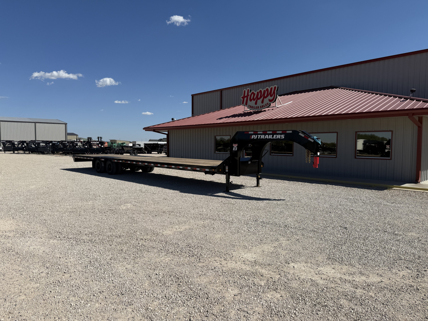 New 2026 PJ 102"x40' GN Low-Pro Flatbed w/ Duals - LD