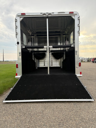 New 2026 4-Star 5-7 Head to Head Horse Trailer