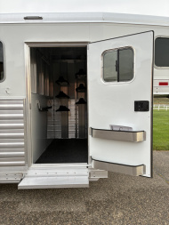 New 2026 4-Star 5-7 Head to Head Horse Trailer