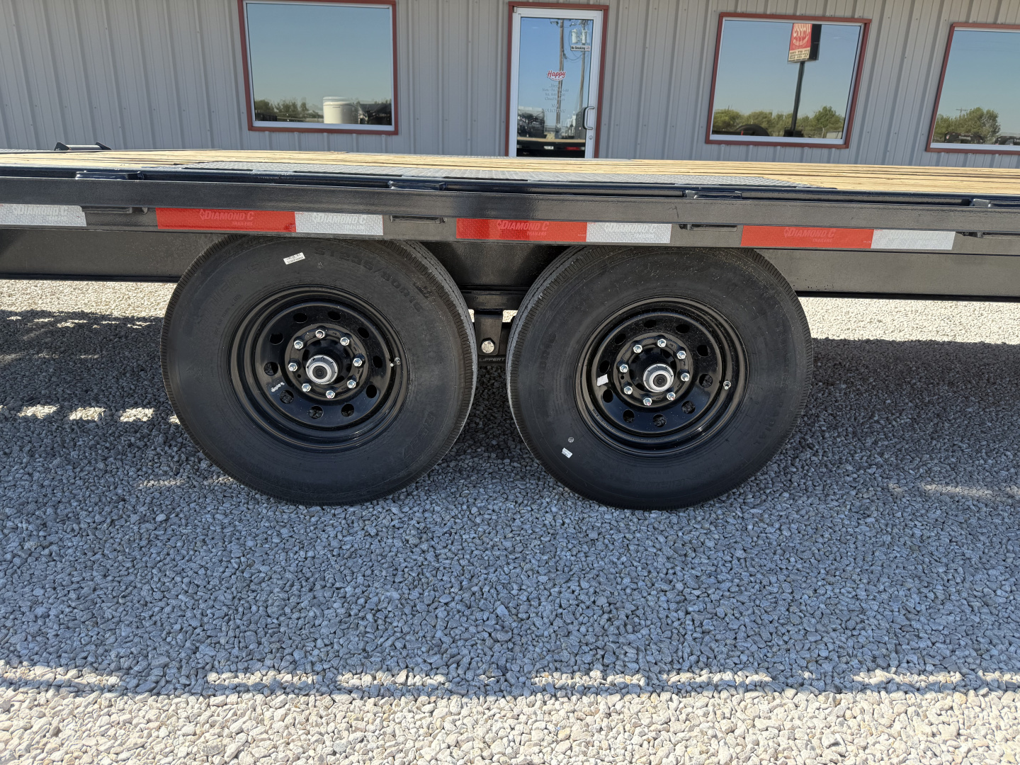 Used 2024 Diamond C 102"x24' BP Deckover- DEC207