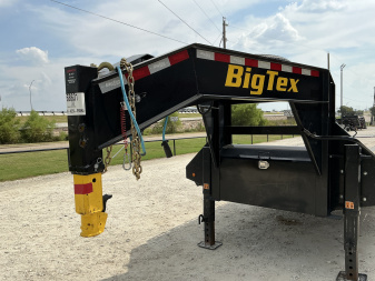 Used 2025 Big Tex 102"x40' GN Flatbed w/ Mega Ramps