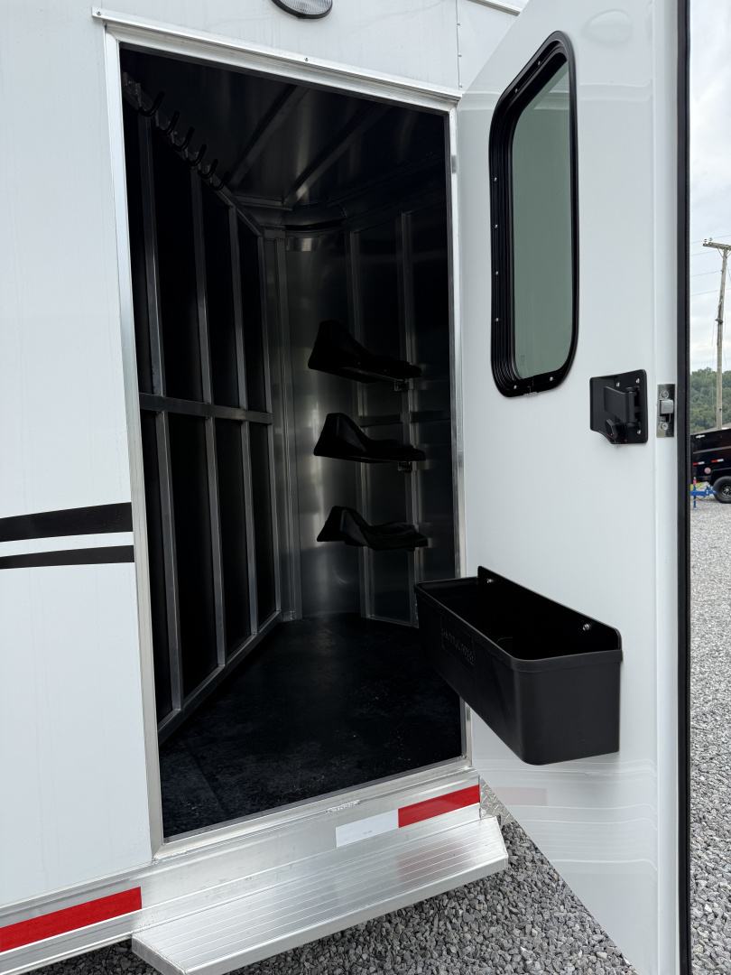 New 2025 Shadow 3 HORSE SLANT STABLEMATE Stock / Stock Combo Trailer