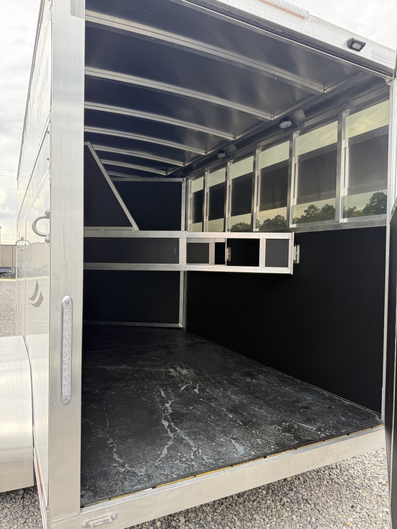 New 2025 Shadow 3 HORSE SLANT STABLEMATE Stock / Stock Combo Trailer