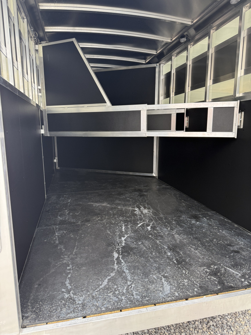 New 2025 Shadow 3 HORSE SLANT STABLEMATE Stock / Stock Combo Trailer