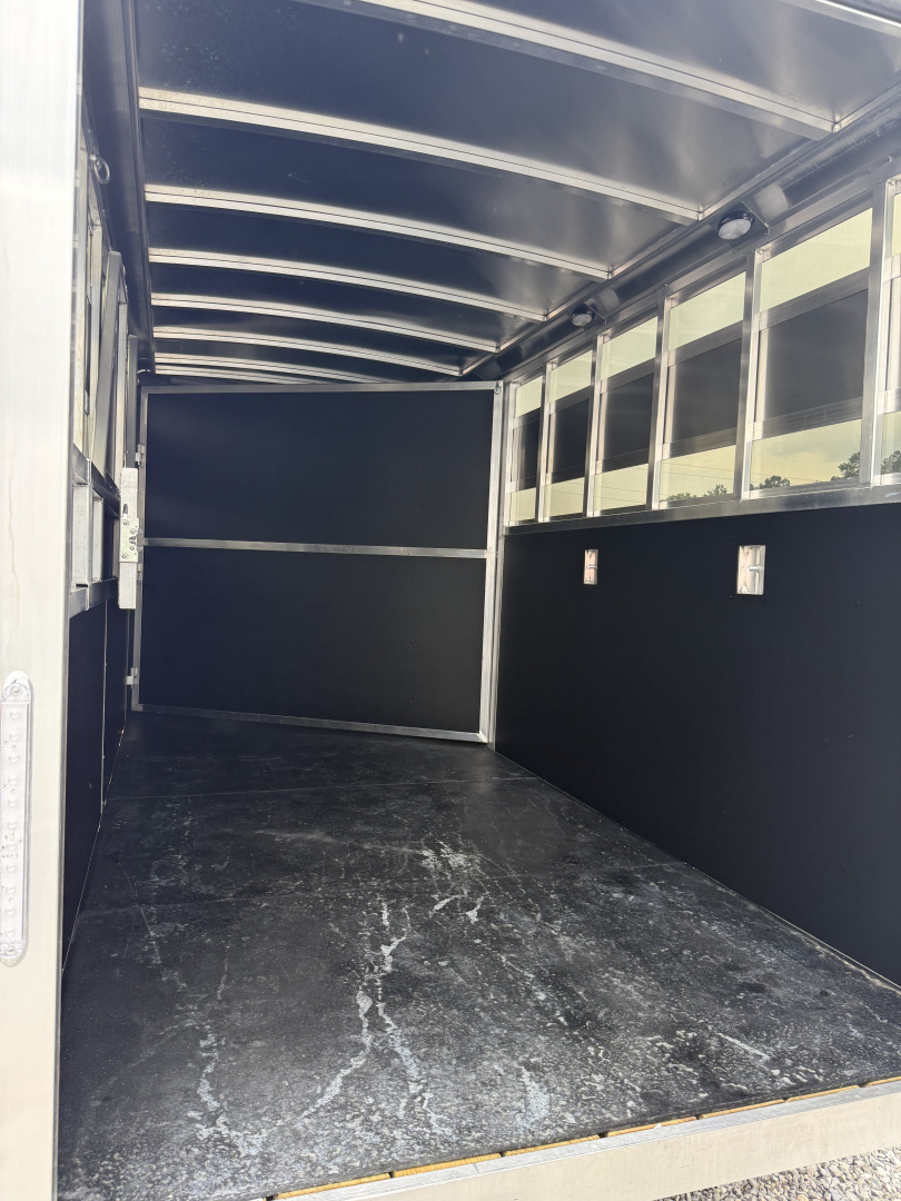 New 2025 Shadow 3 HORSE SLANT STABLEMATE Stock / Stock Combo Trailer