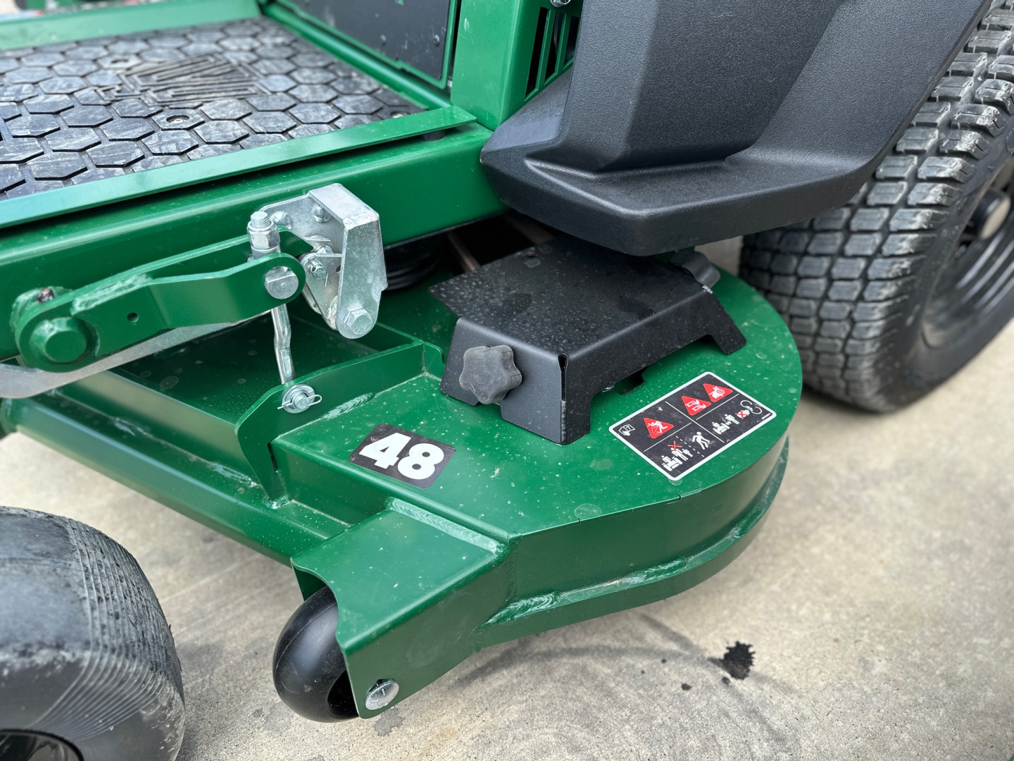New 2025 - Mowhawk - Zero Turn Mower - Ranger 48"