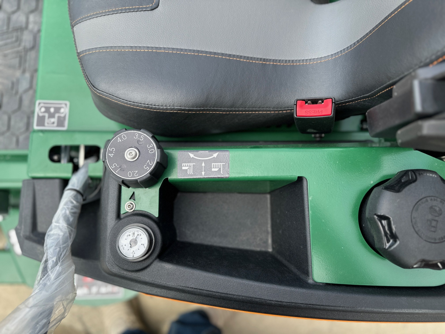 New 2025 - Mowhawk - Zero Turn Mower - Ranger 48"