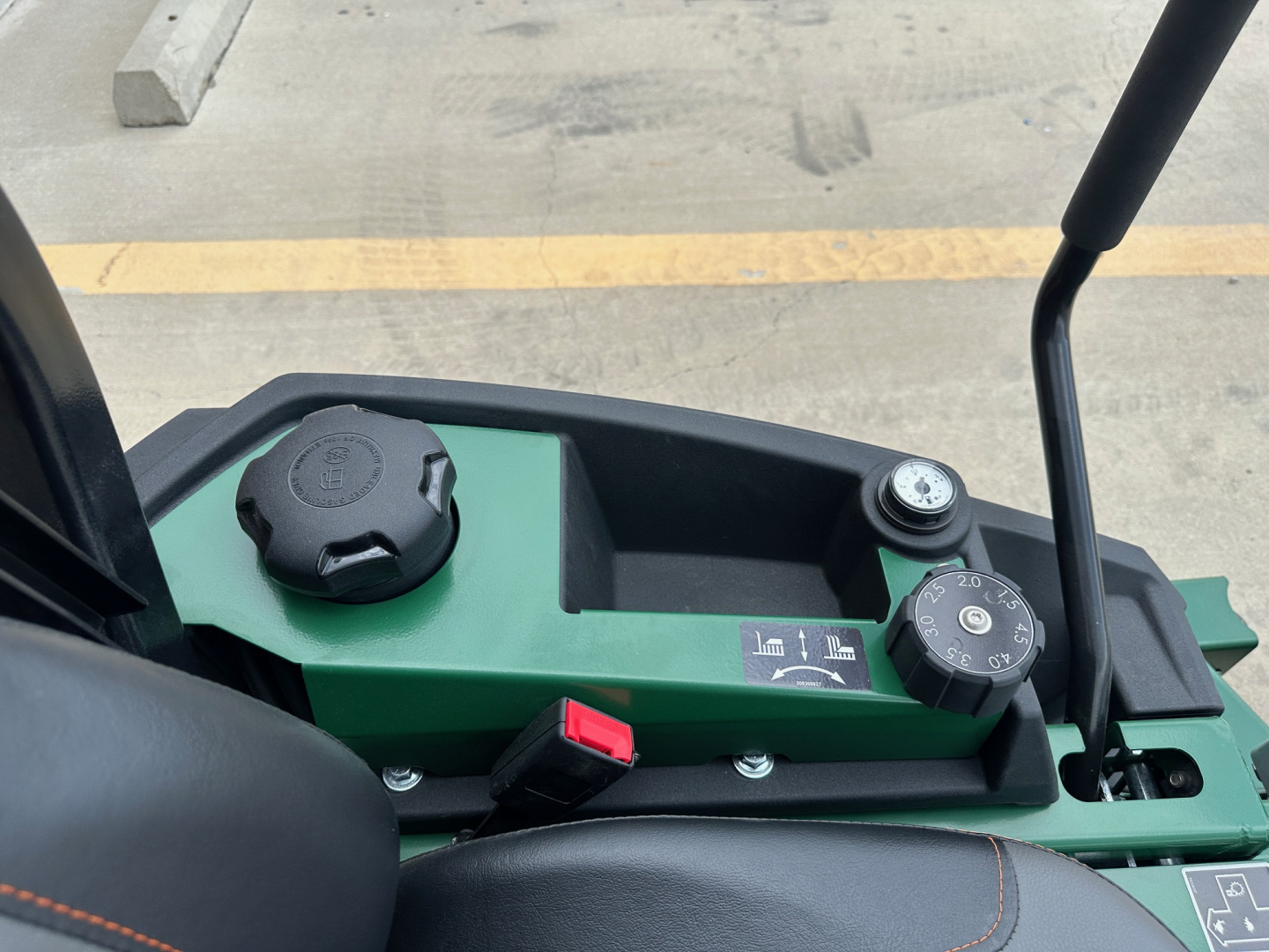 New 2025 - Mowhawk - Zero Turn Mower - Ranger Pro 54"