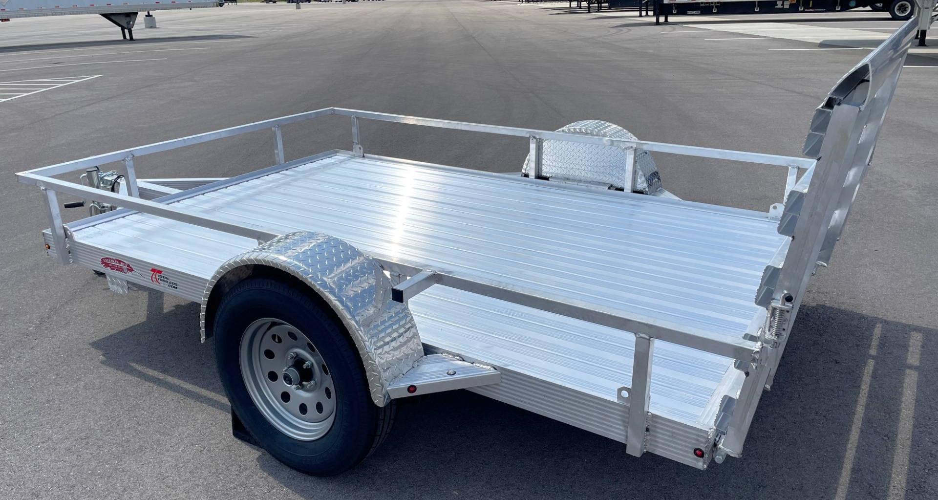 New Cherokee 76"x 10' Aluminum Single Axle Utility Trailer: 3500 GVWR , Ramp Gate