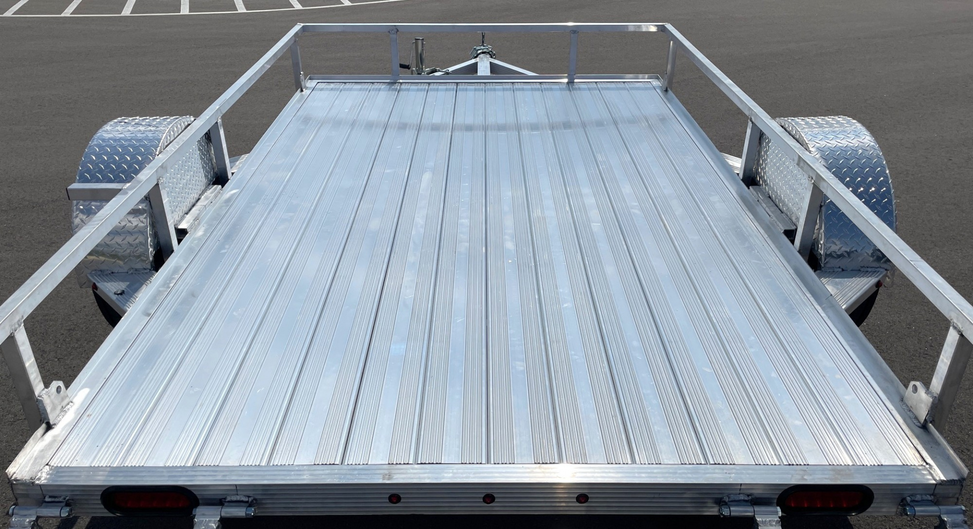 New Cherokee 76"x 10' Aluminum Single Axle Utility Trailer: 3500 GVWR , Ramp Gate