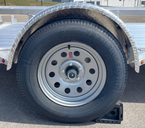 New Cherokee 76"x 10' Aluminum Single Axle Utility Trailer: 3500 GVWR , Ramp Gate