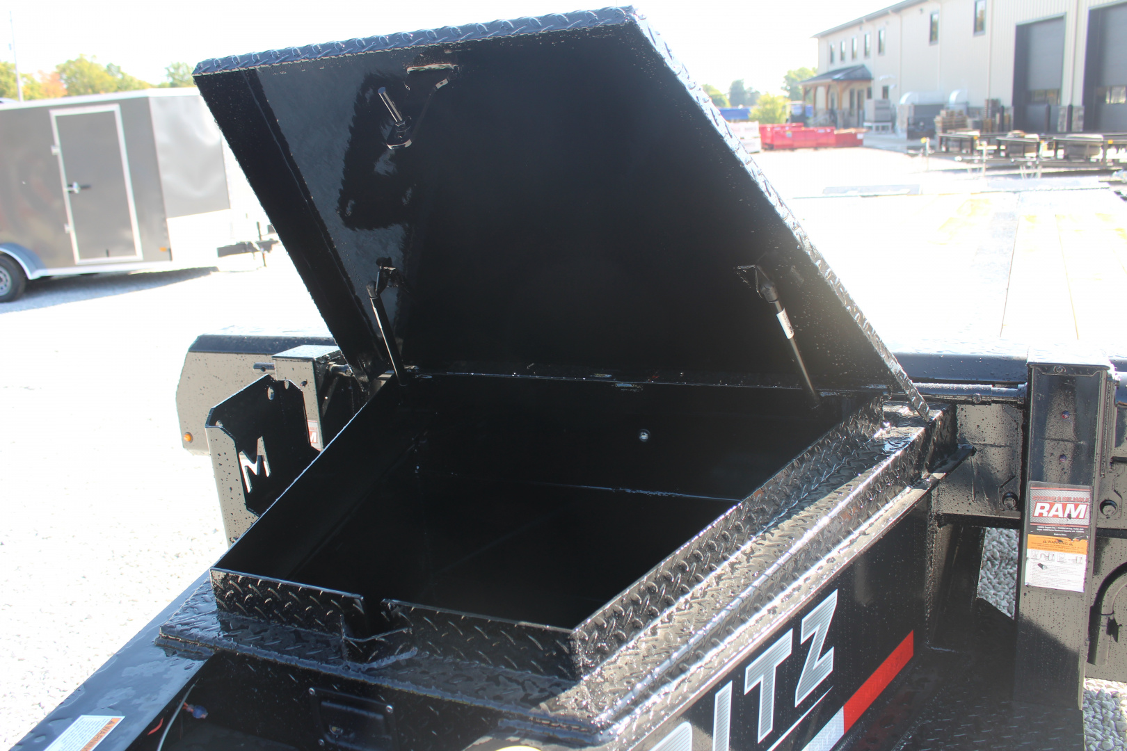 New 2026 Moritz FDPH DT 22' + 5' - Pintle Ring Deckover Equipment Trailer - 40000# GVW