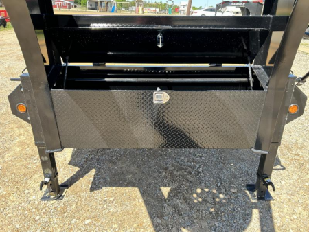 New 2026 PJ 102"x40' GN Low-Pro Flatbed w/ Singles - LS