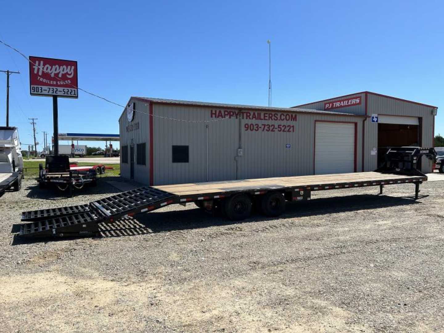 New 2026 PJ 102"x40' GN Low-Pro Air-Ride Flatbed w/ Duals - LD