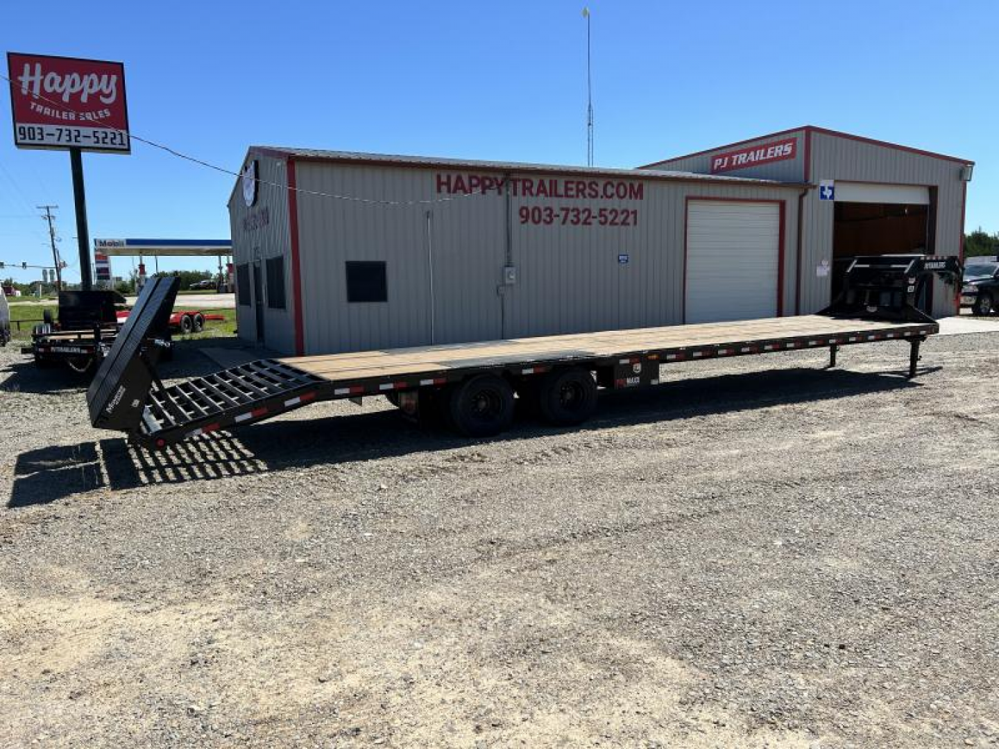 New 2026 PJ 102"x40' GN Low-Pro Air-Ride Flatbed w/ Duals - LD